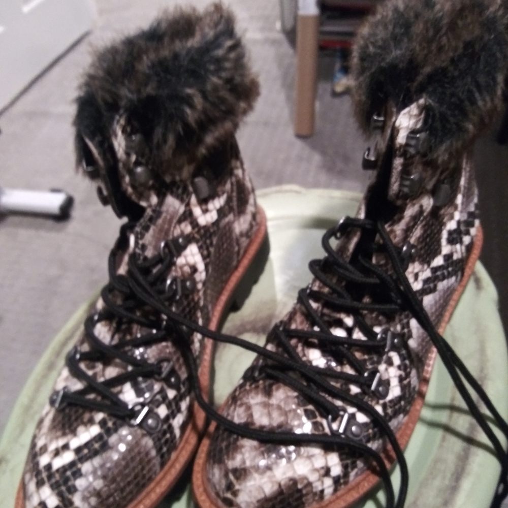 Snakeskin & fur hikers by Report